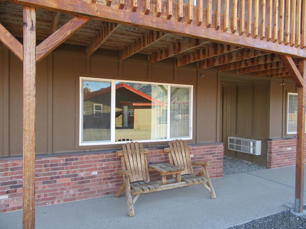 Big Bear Motel Cody Εξωτερικό φωτογραφία
