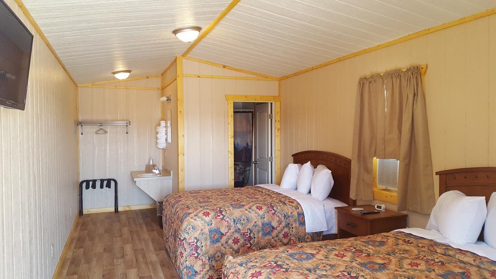 Big Bear Motel Cody Εξωτερικό φωτογραφία